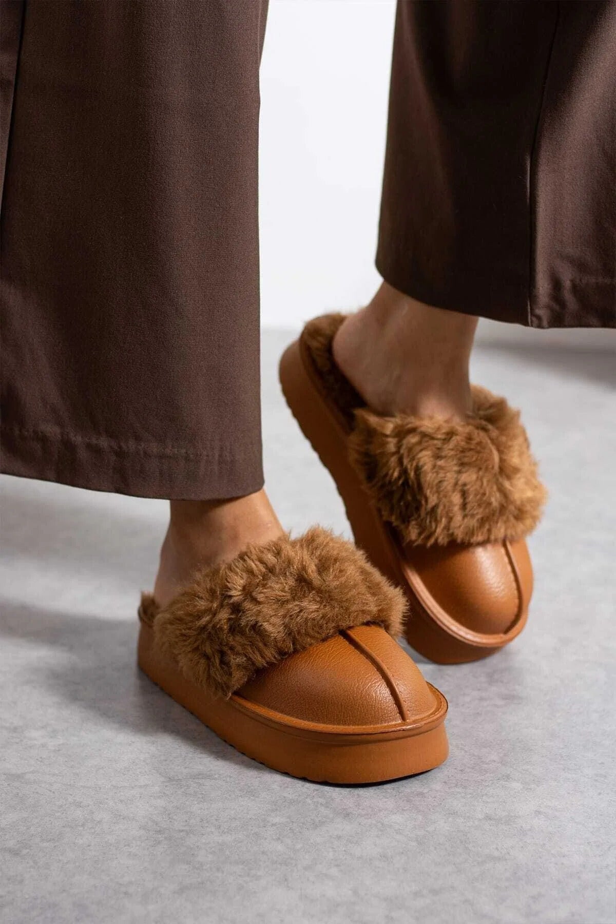 Taba Kadın Cırtlı Çıkarılabilir Rahat Kaymaz Taban Ev Dış Mekan Peluş Terliği