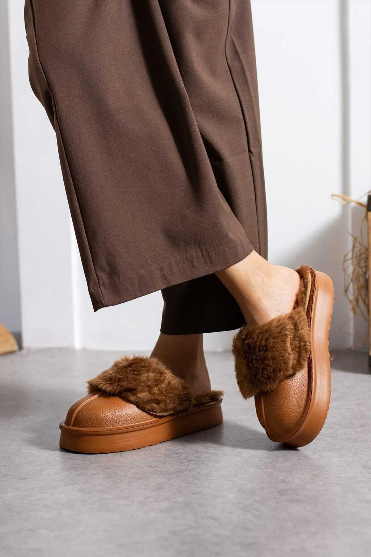 Taba Kadın Cırtlı Çıkarılabilir Rahat Kaymaz Taban Ev Dış Mekan Peluş Terliği